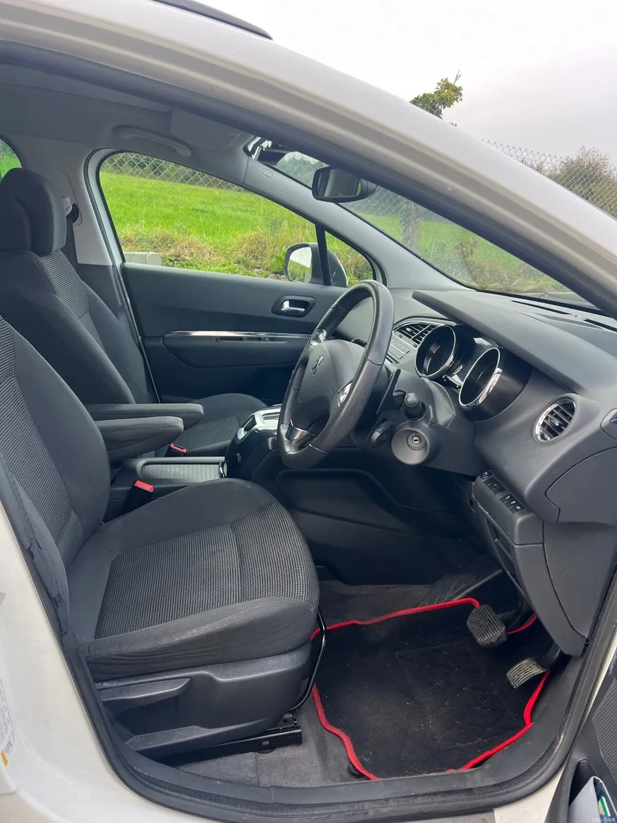 Peugeot 5008 2013 - Image 6