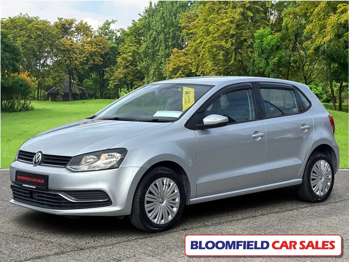 Volkswagen Polo 1.2 COMFORTLINE  , AUTO // IMMACUL - Image 3
