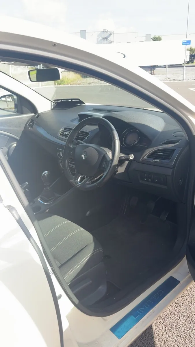 Renault Fluence 2016 - Image 3