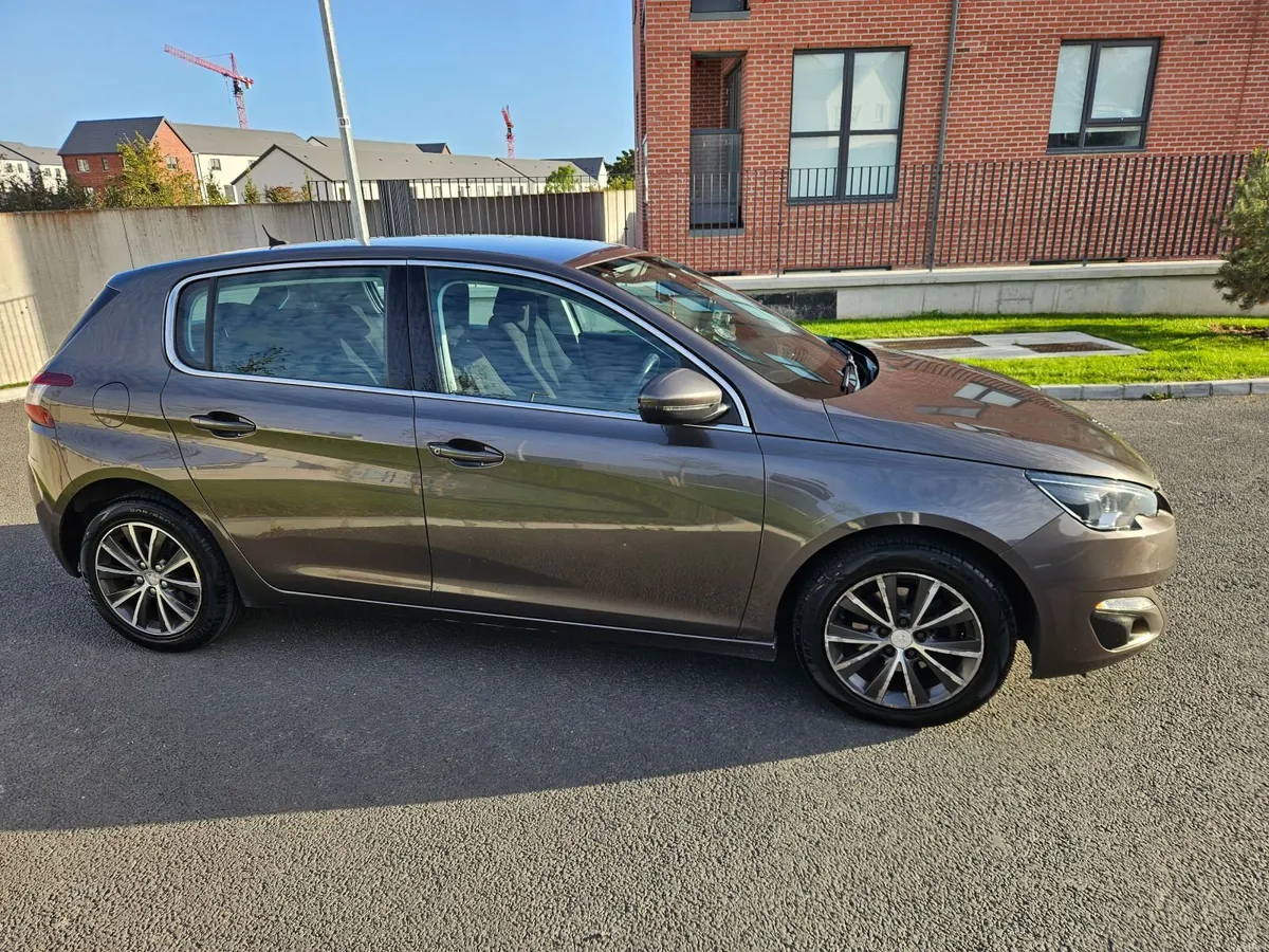 Peugeot 308 2015 - Image 4
