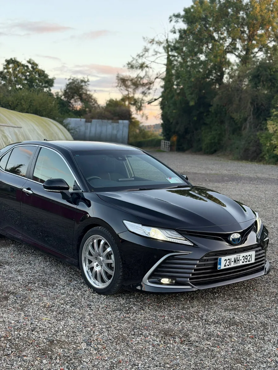 2023 Toyota Camry 14k Kms - Image 1