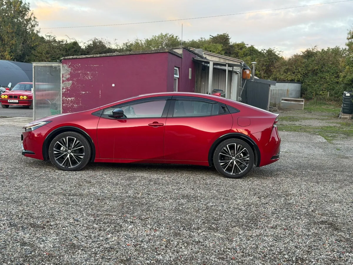 2024 Toyota Prius Z Package 2k Kms - Image 4