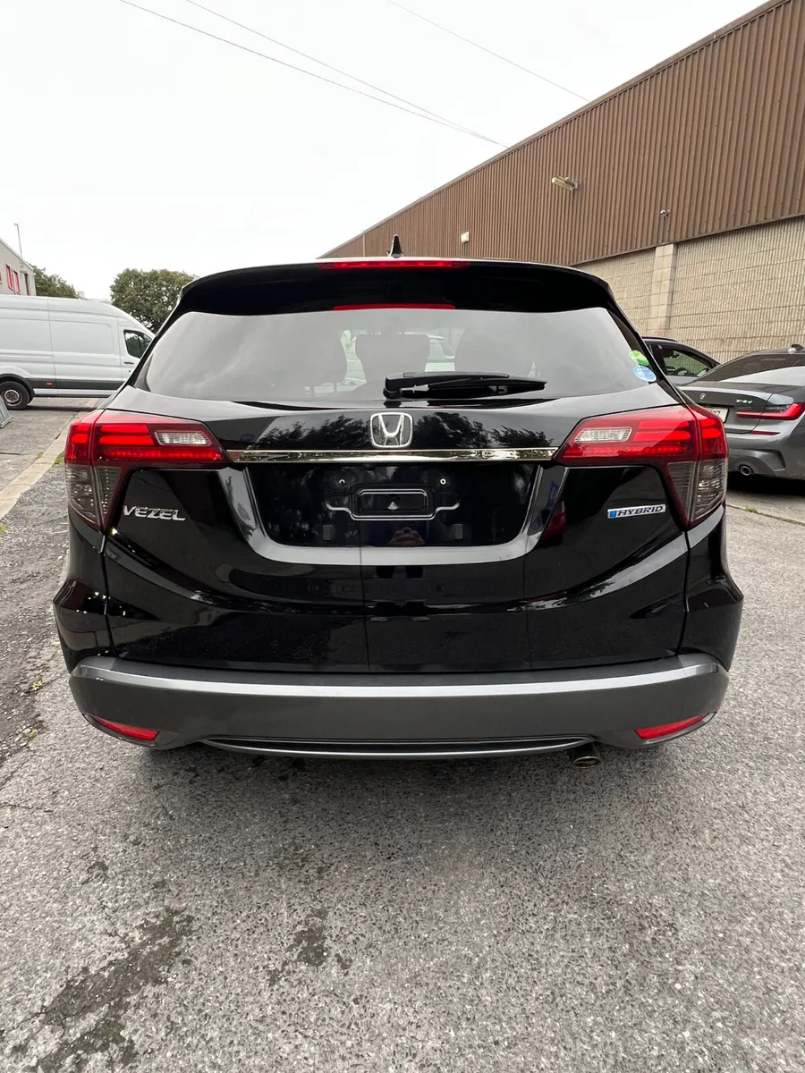 2018 Honda Vezel 1.5L Hybrid - Image 6