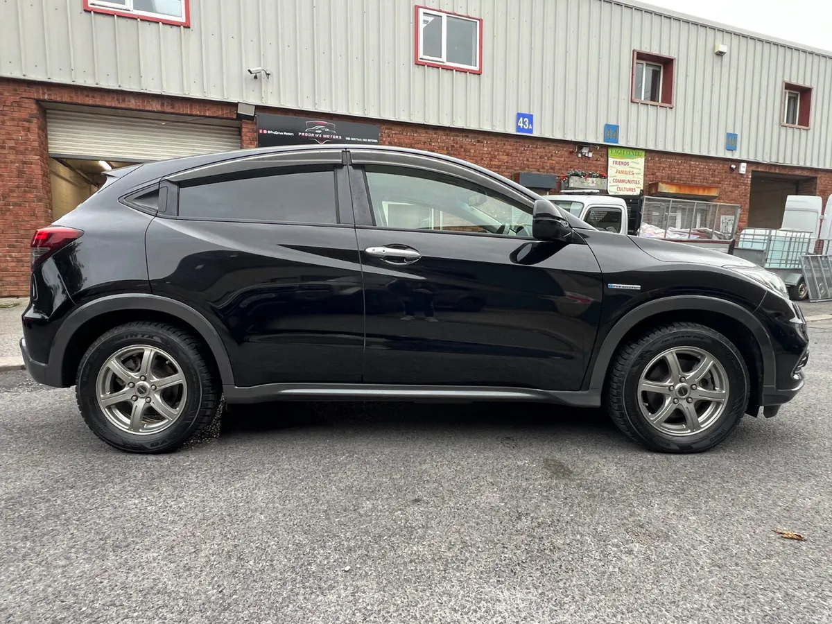 2018 Honda Vezel 1.5L Hybrid - Image 4