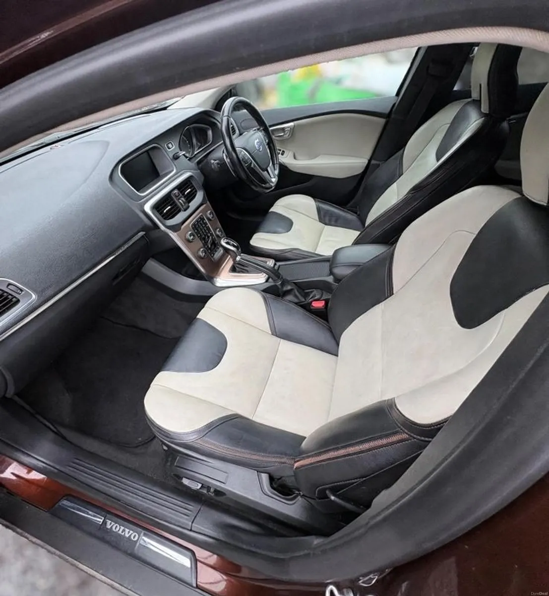 2015 Volvo V40 Automatic - Image 6