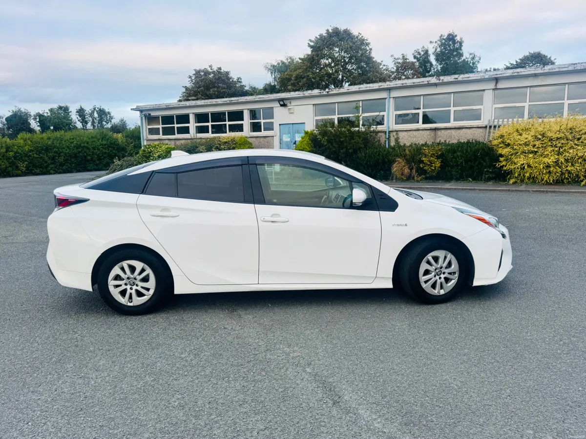 182 TOYOTA PRIUS HI SPEC NEW NCT 11/28CRUISE CONTR - Image 6