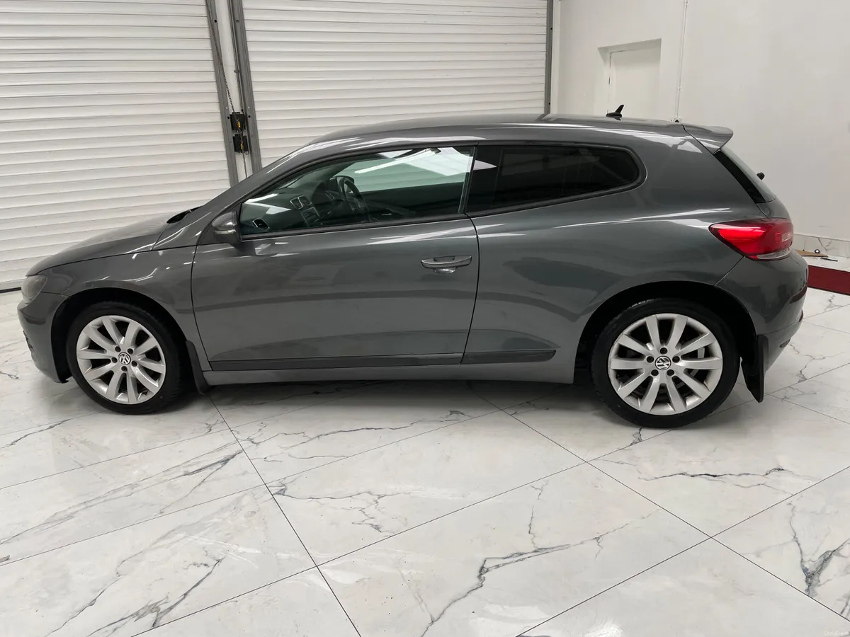 Volkswagen Scirocco 2013 2.0 TDI - Image 6
