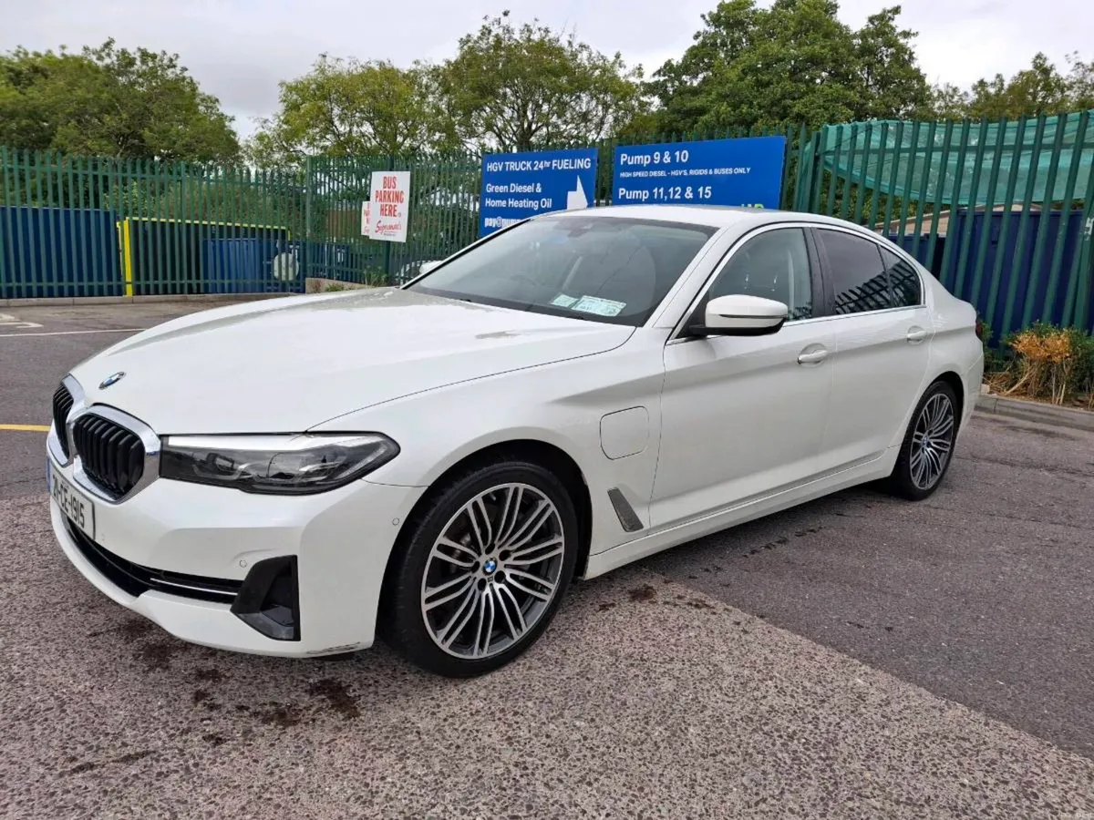 BMW 5 Series - Image 2