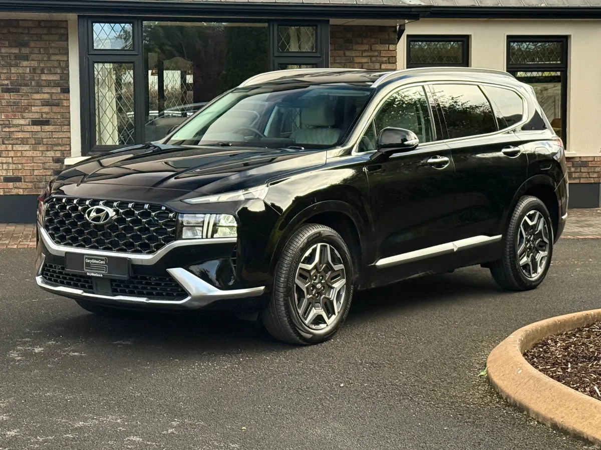 Stunning 232 Hyundai Santa Fe 7 Seater AWD! - Image 3