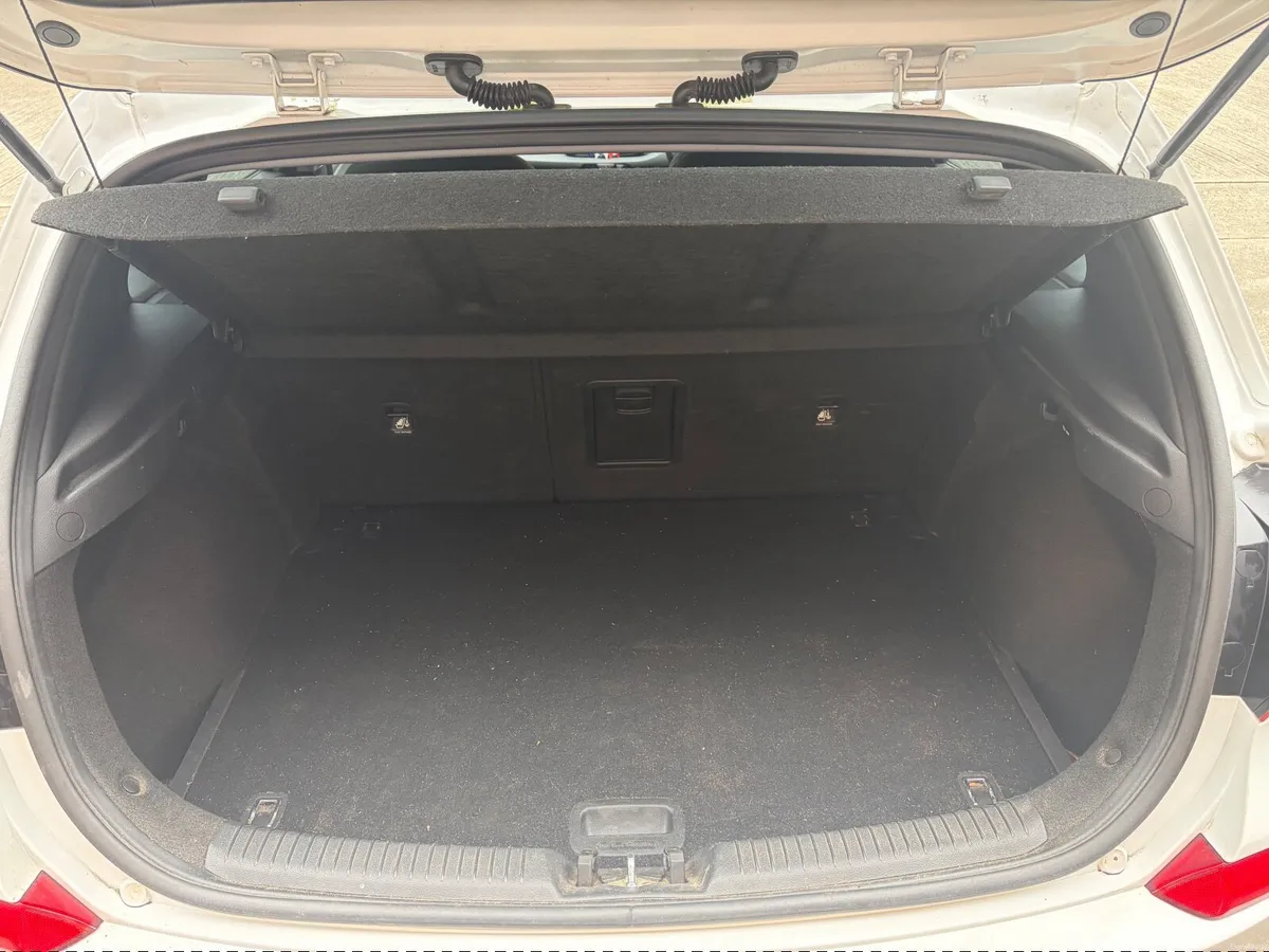 Hyundai i30 2017 - Image 6