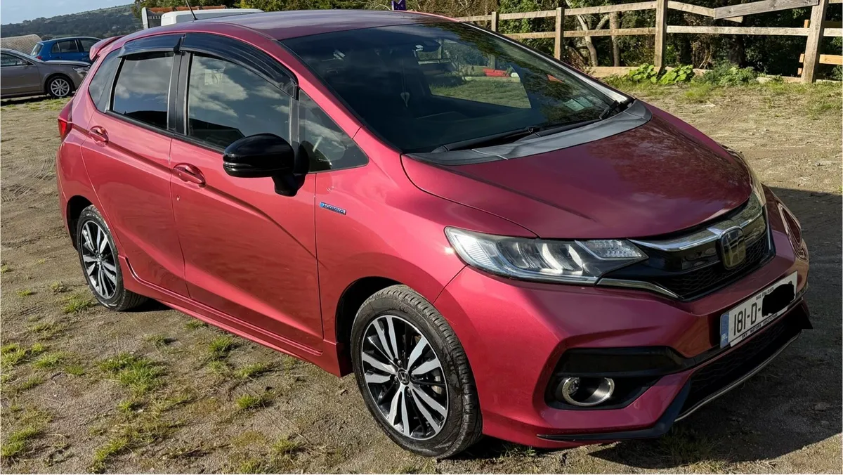 Honda Fit 2018 Hybrid 1.5 - Image 3
