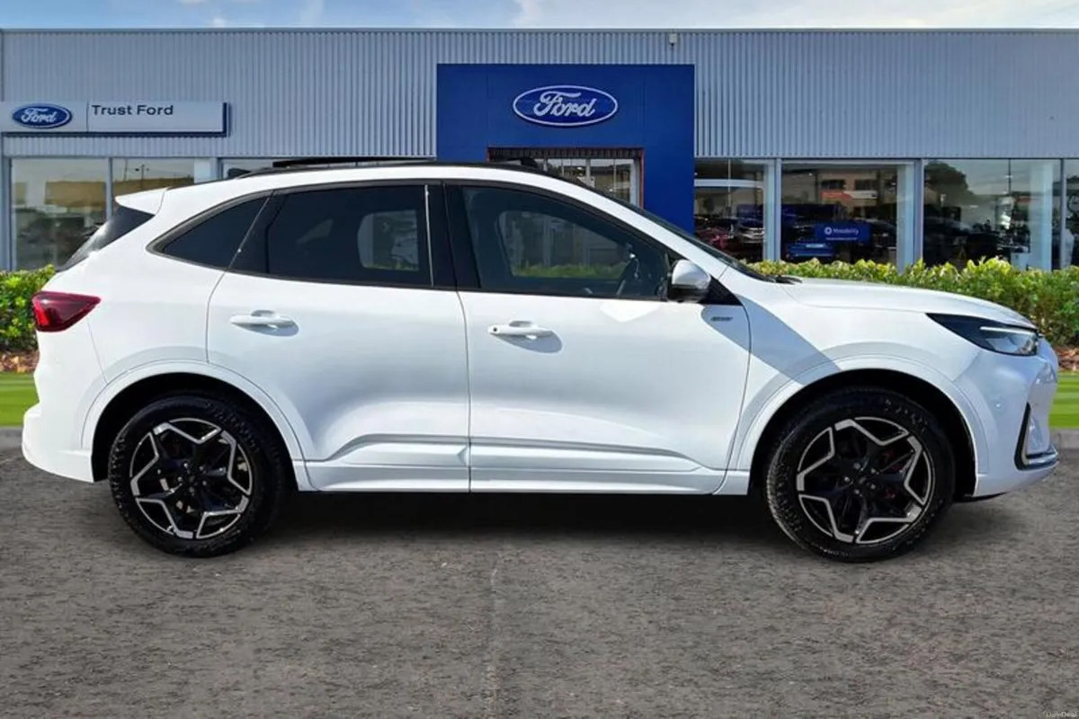 Ford Kuga 2.5 Duratec 14.4kWh ST-Line X SUV 5dr Pe - Image 3