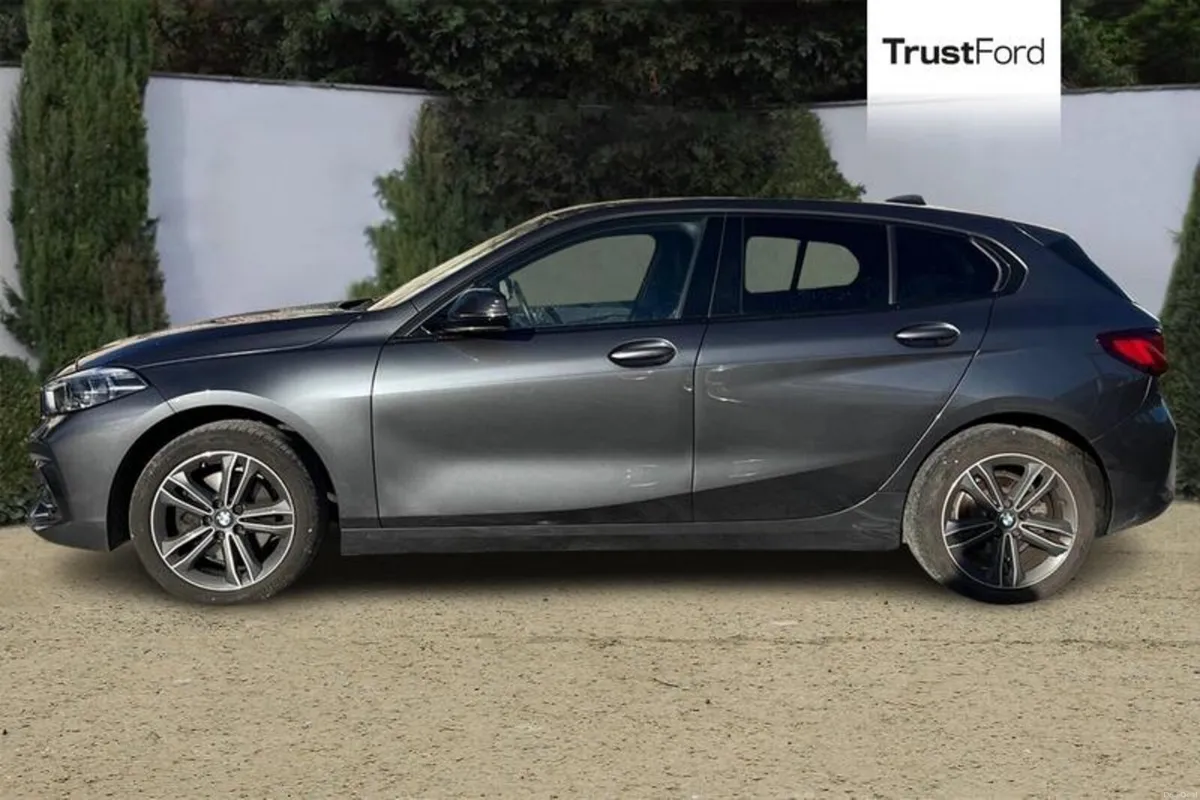 BMW 1-Series 116d Sport 5dr Step Auto - Image 3