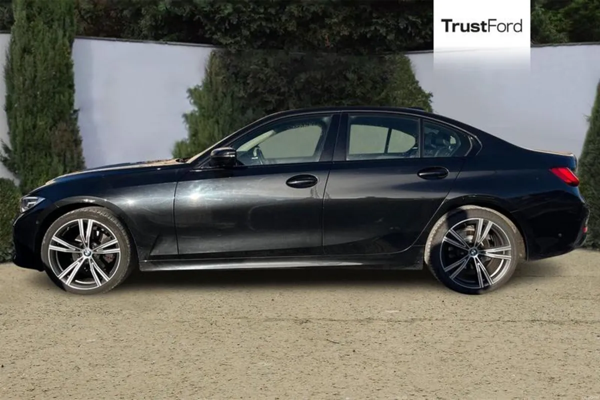 BMW 3-Series 320i Sport 4dr Step Auto - Image 3
