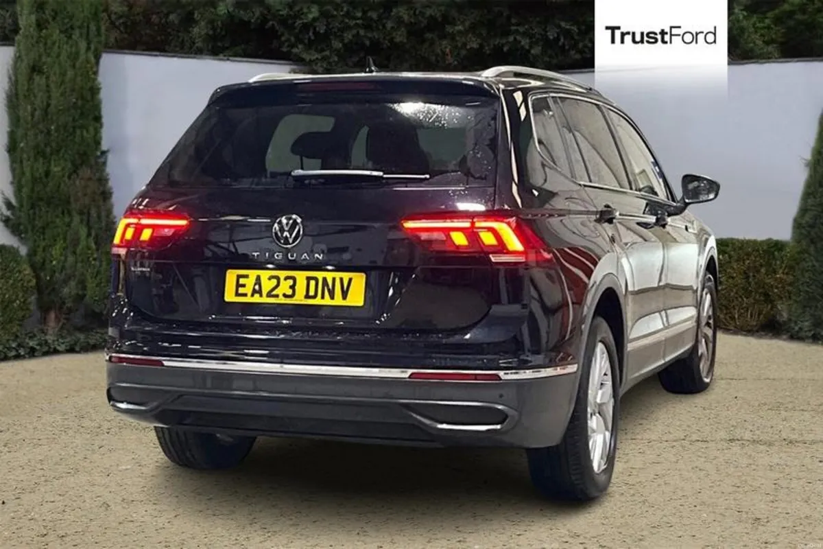 Volkswagen Tiguan Allspace 1.5 TSI Life 5dr DSG - Image 4