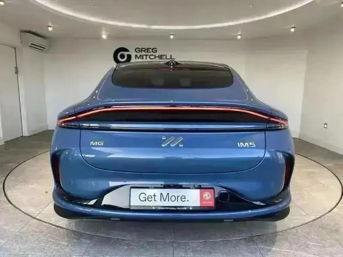 MG IM5 300kW Long Range 100kWh 5dr Auto - Image 6