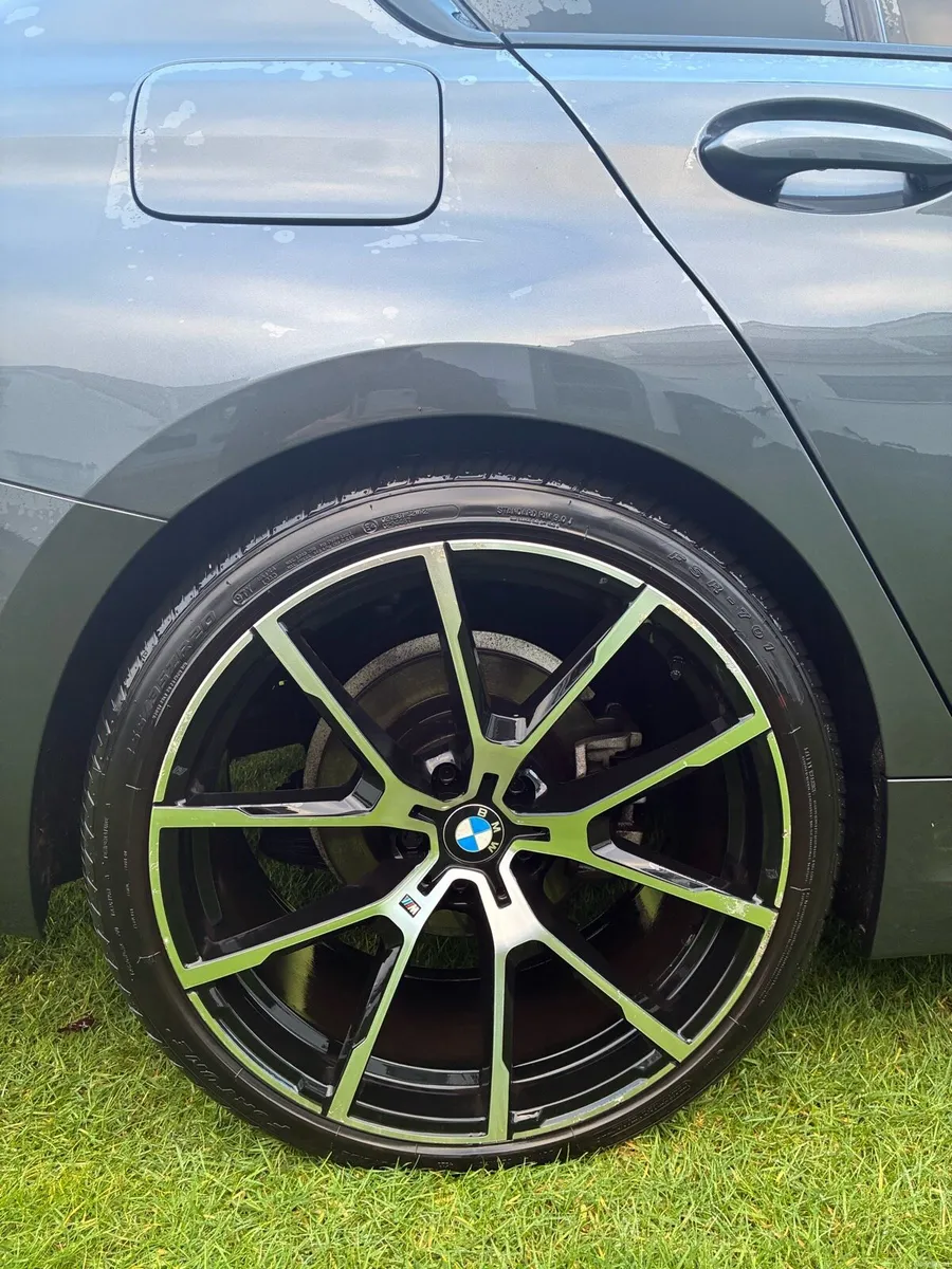 2019 BMW 320d Pristine M-Sport - Image 4
