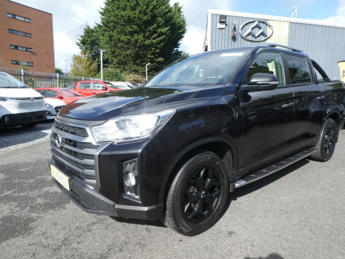 SsangYong Musso EL AT P/T 4WD WITH ROLLER SHUTTER - Image 3