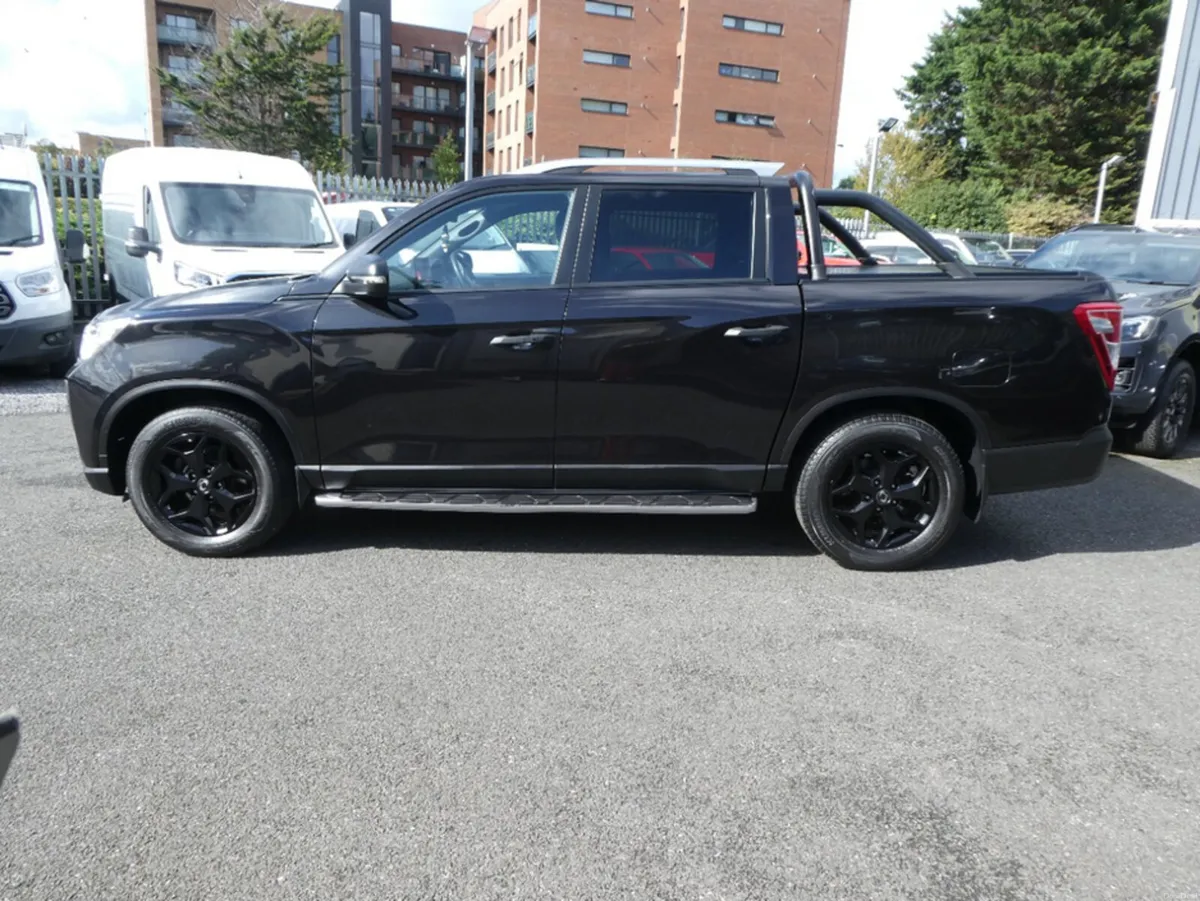 SsangYong Musso EL AT P/T 4WD WITH ROLLER SHUTTER - Image 4
