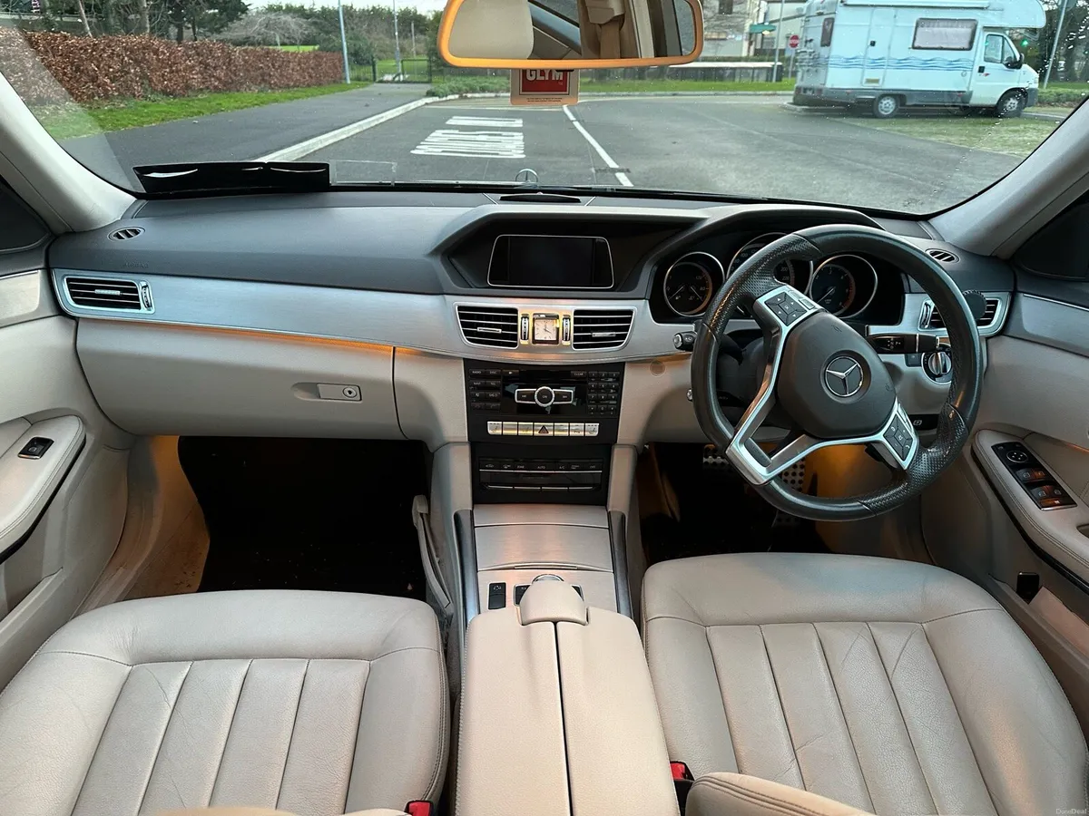 E200 CDI AVANTGARDE AMG - Image 3