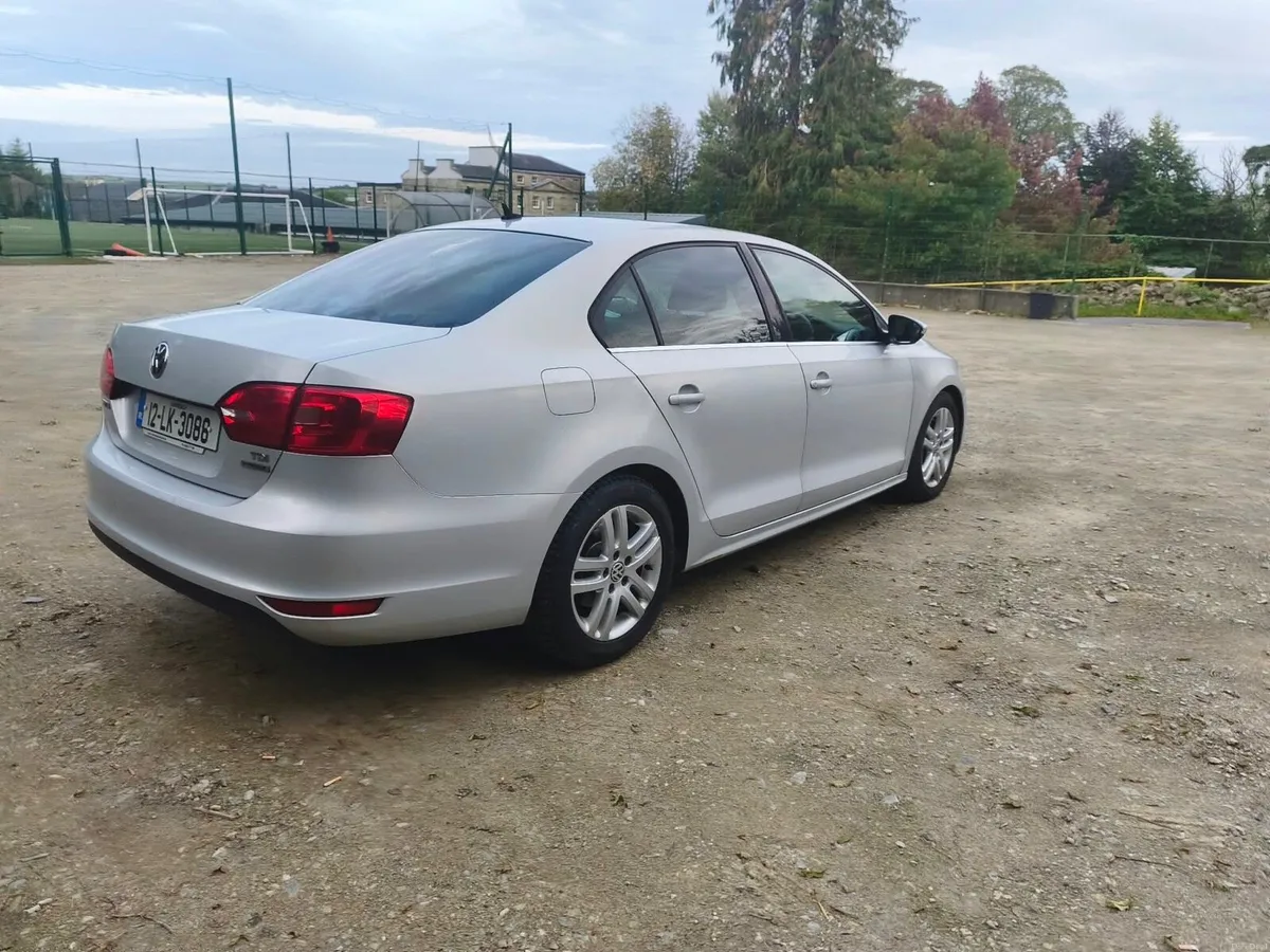 12 VW JETTA 1.6TDI FRESH NCT - Image 4