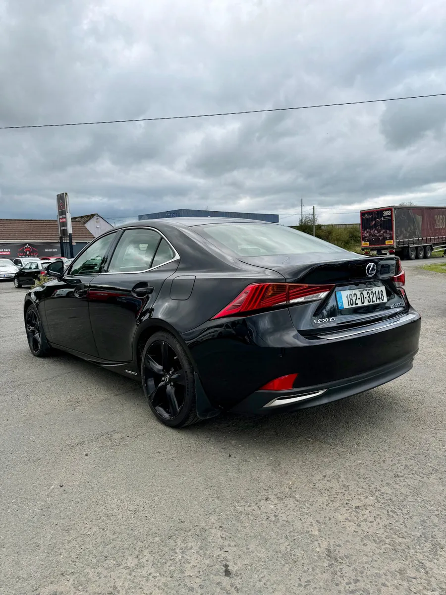 Lexus IS 300H F Sport 2.5L Petrol Hybrid Automatic - Image 6