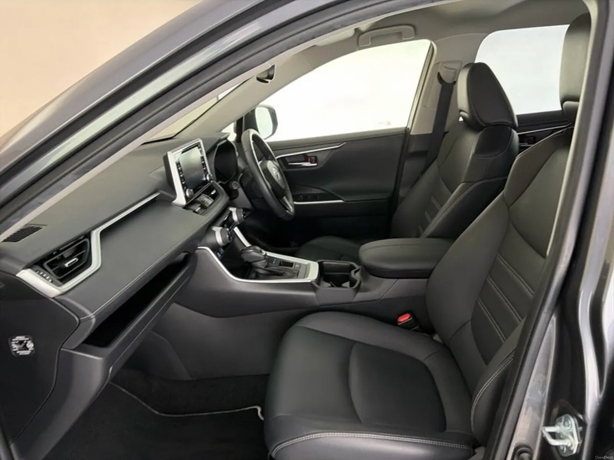 Toyota RAV4 HYBRID SOL - Image 6