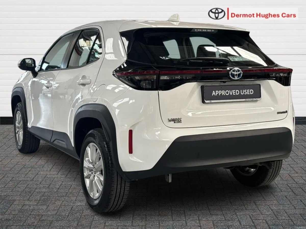 Toyota Yaris Cross LUNA HYBRID 4DR AUTO - Image 2