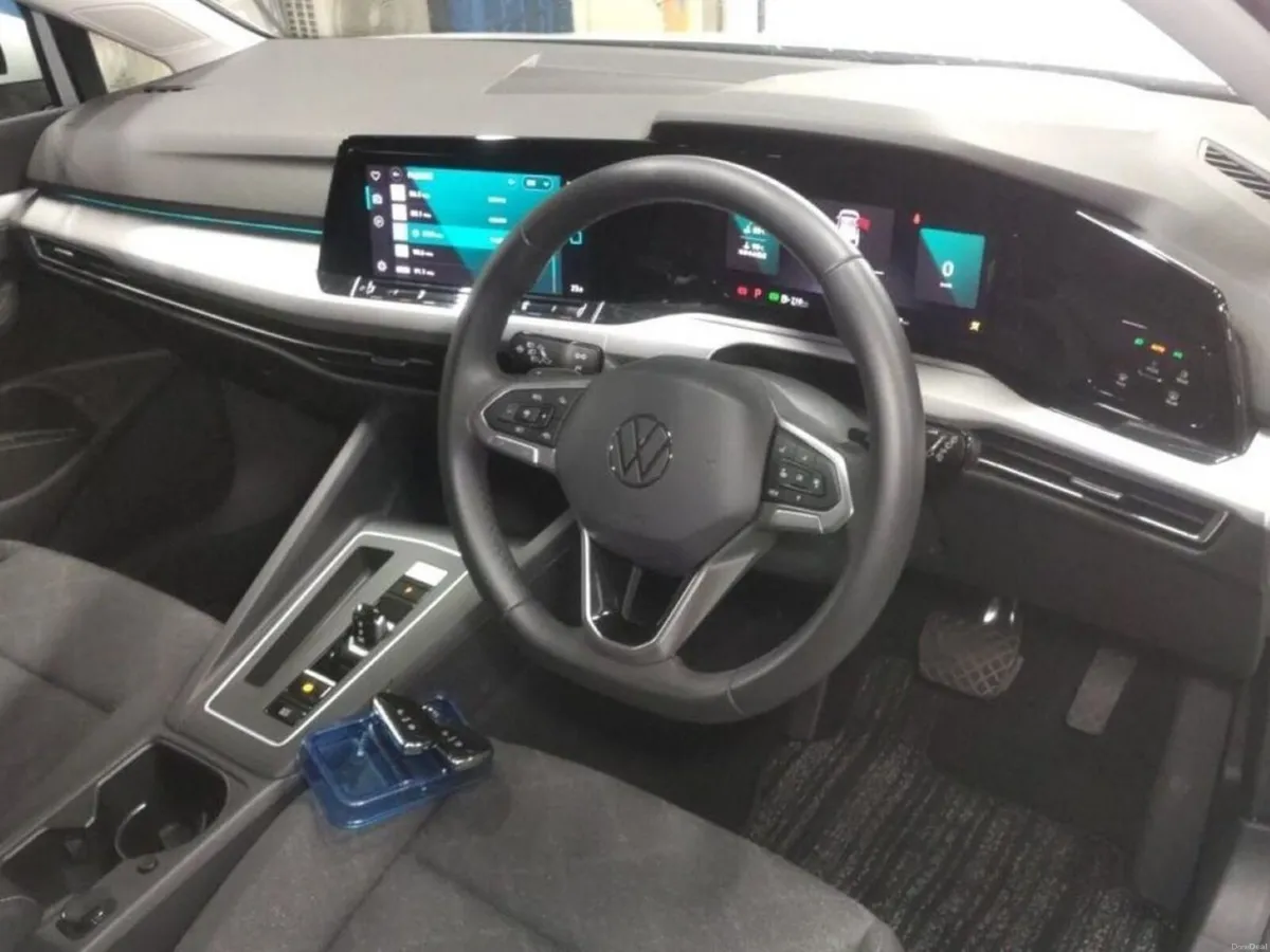 Volkswagen Golf 1.0 ETSI MHEV ACTIVE AUTOMATIC - F - Image 3