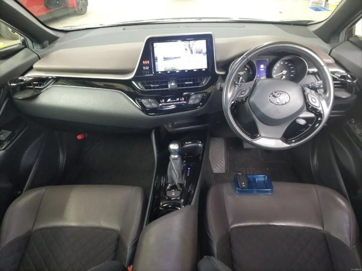 Toyota C-HR 1.8 HYBRID AUTOMATIC - G SPEC EDITION - Image 3