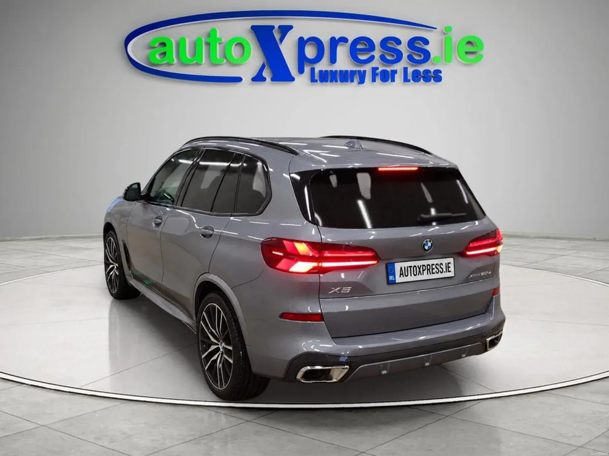 BMW X5 M-SPORT , XDRIVE 50E, Sky Lounge Panoramic - Image 3