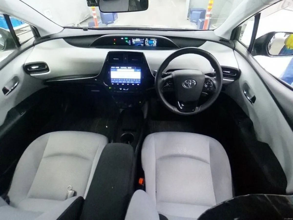 Toyota Prius 1.8 HYBRID AUTOMATIC - CRUISE CONTROL - Image 3