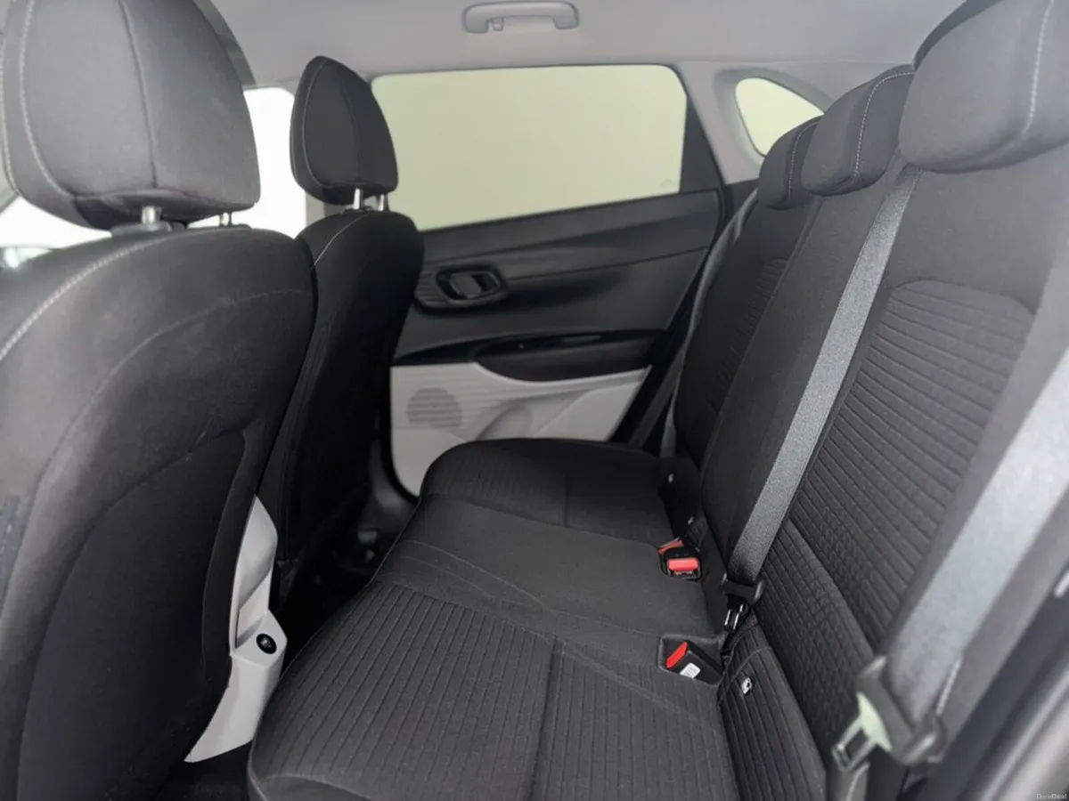 Hyundai i20 Deluxe Plus 5DR - Image 4