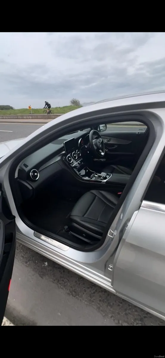 Mercedes-Benz C-Class 2017 - Image 2