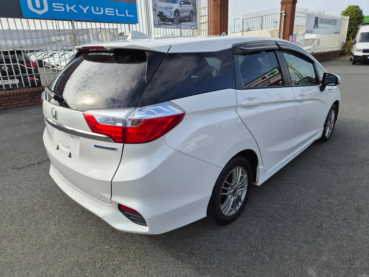 Honda Shuttle Hybrid @ Carland Dublin - Image 3