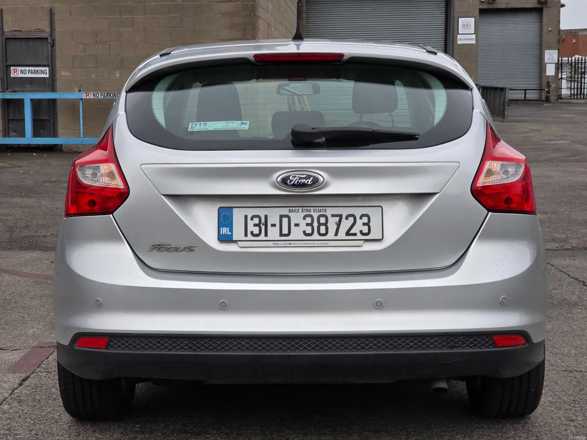 Ford Focus 1.6  Zetec Automatic - Image 5