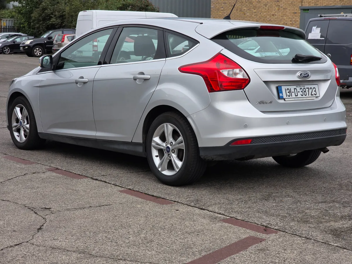 Ford Focus 1.6  Zetec Automatic - Image 6