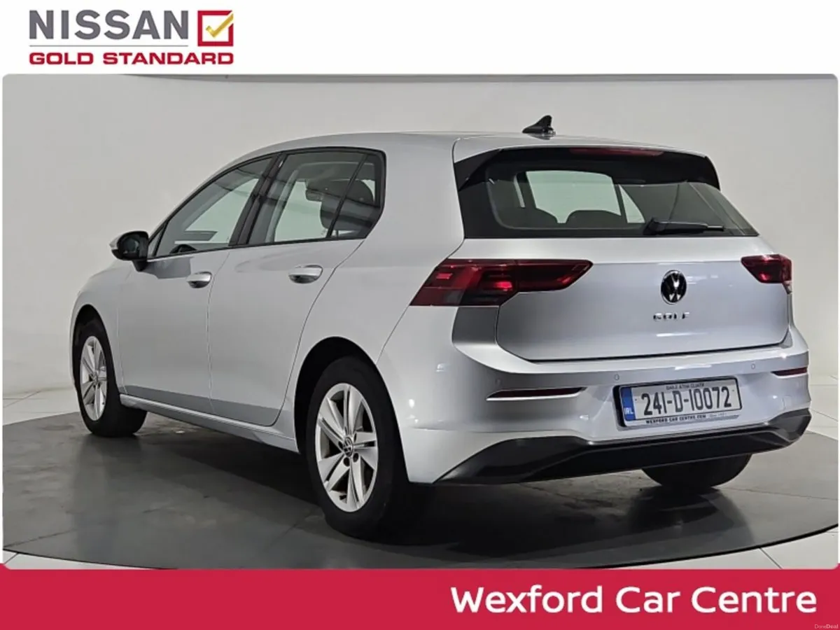 Volkswagen Golf 1.0 TSI 110HP Life - Image 3