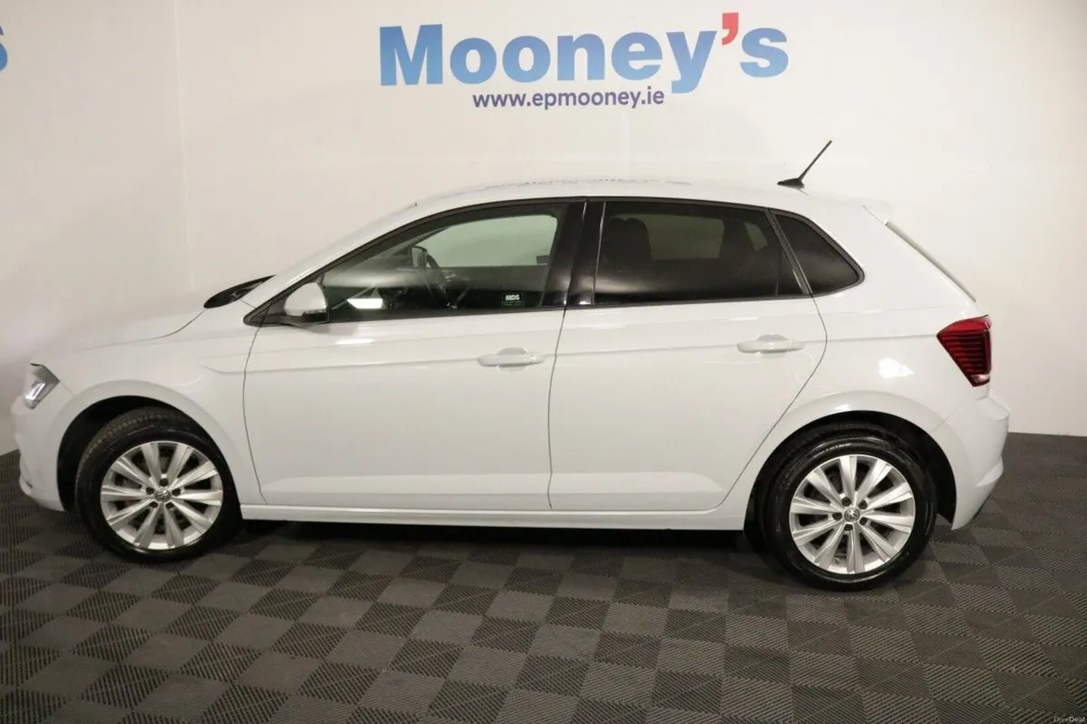 Volkswagen Polo Automatic Comfortline 1.0L Petrol - Image 6
