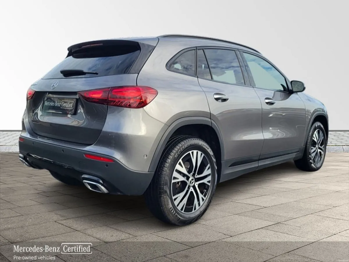 Mercedes-Benz GLA GLA200d Progressive Plus AUTO *( - Image 4