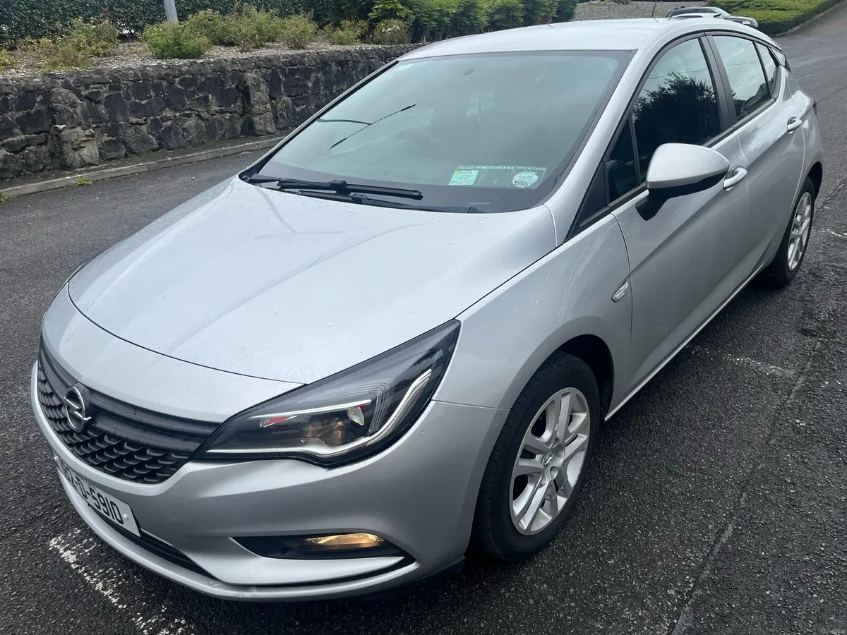 Mint 2018 1.4 petrol Opel Astra NCT 7/28 - Image 3