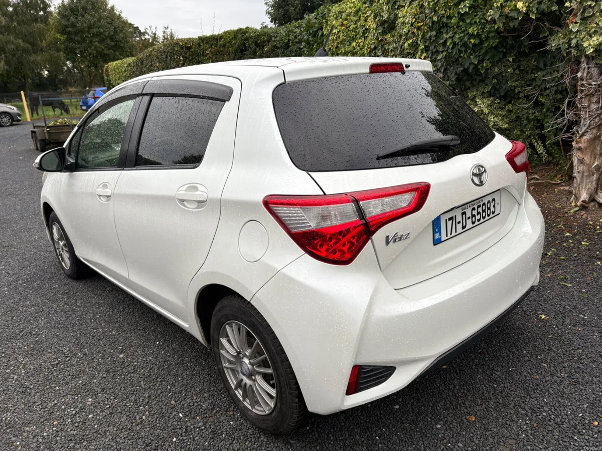 Toyota Vitz 2017 Automatic - Image 4