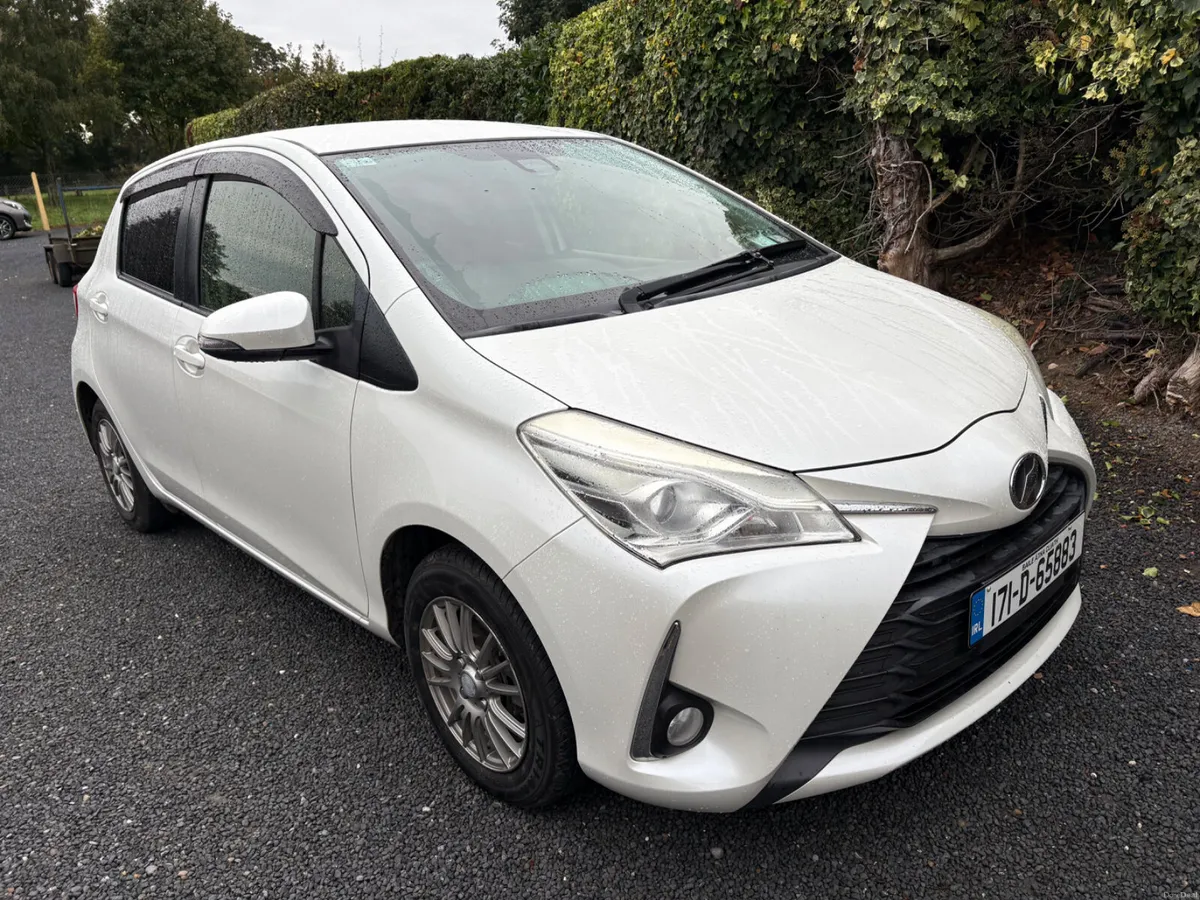 Toyota Vitz 2017 Automatic - Image 2