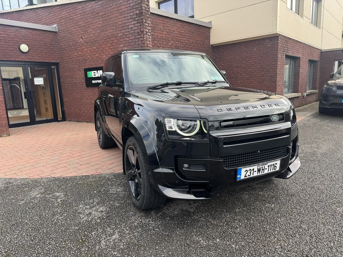 Landrover Defender - Image 1