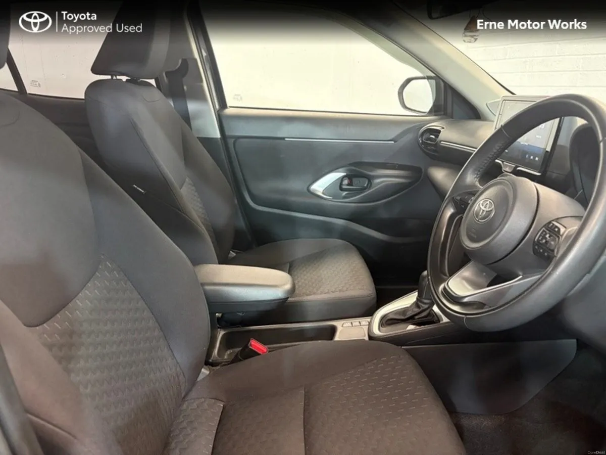 Toyota Yaris Cross YARIS CROSS LUNA - Image 5