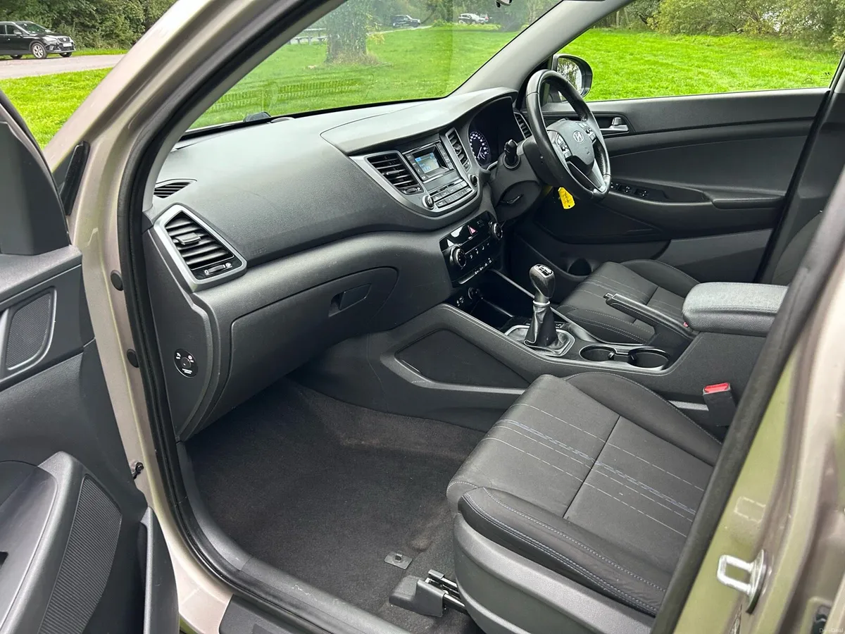 Hyundai Tucson 1.7diesel - Image 5