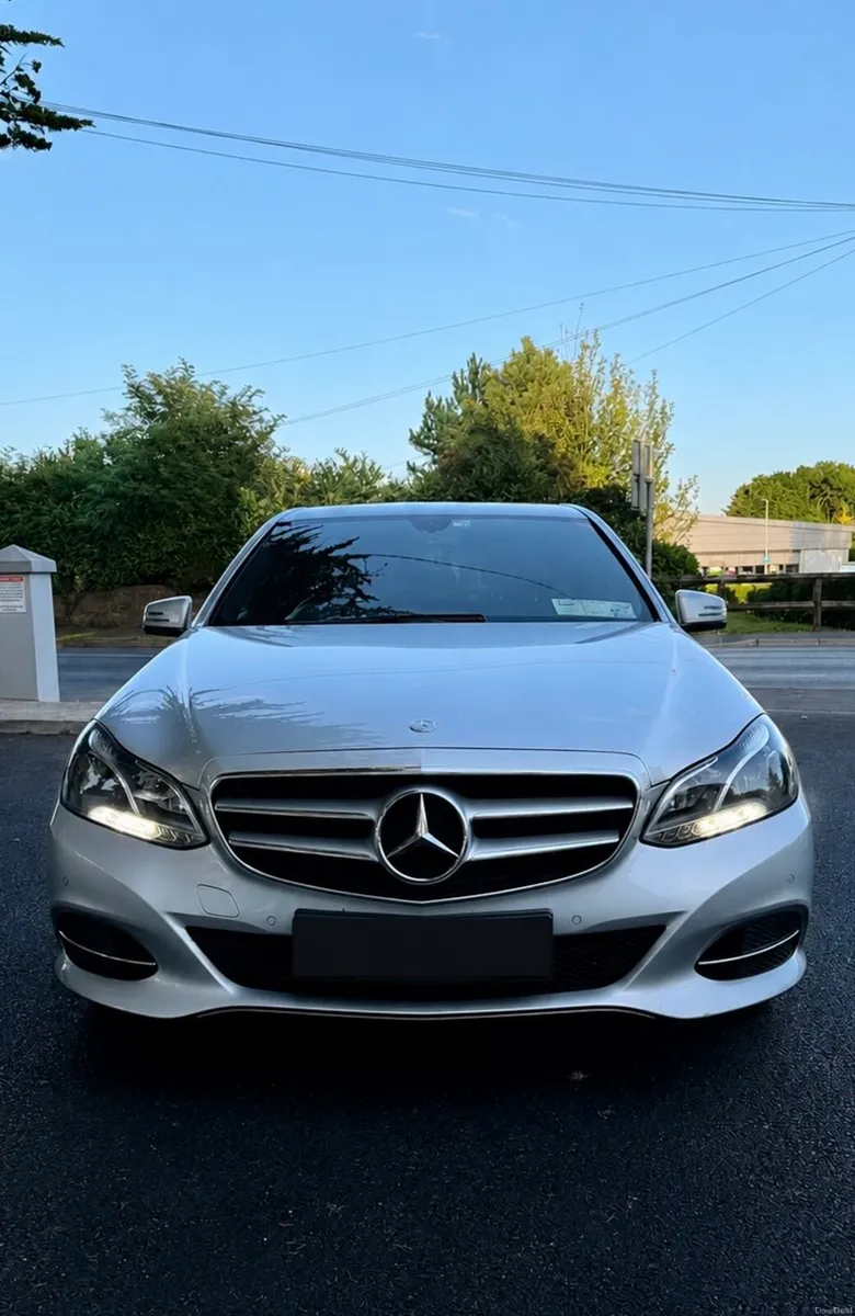 Mercedes E220 Bluetec Automatic - Image 2