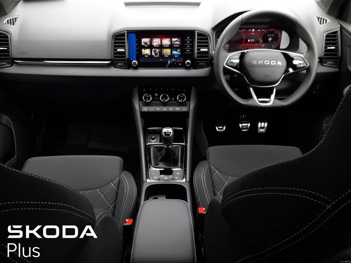 Skoda Karoq **BLACK PACK**SPORT SEATS**SPORTLINE 2 - Image 2