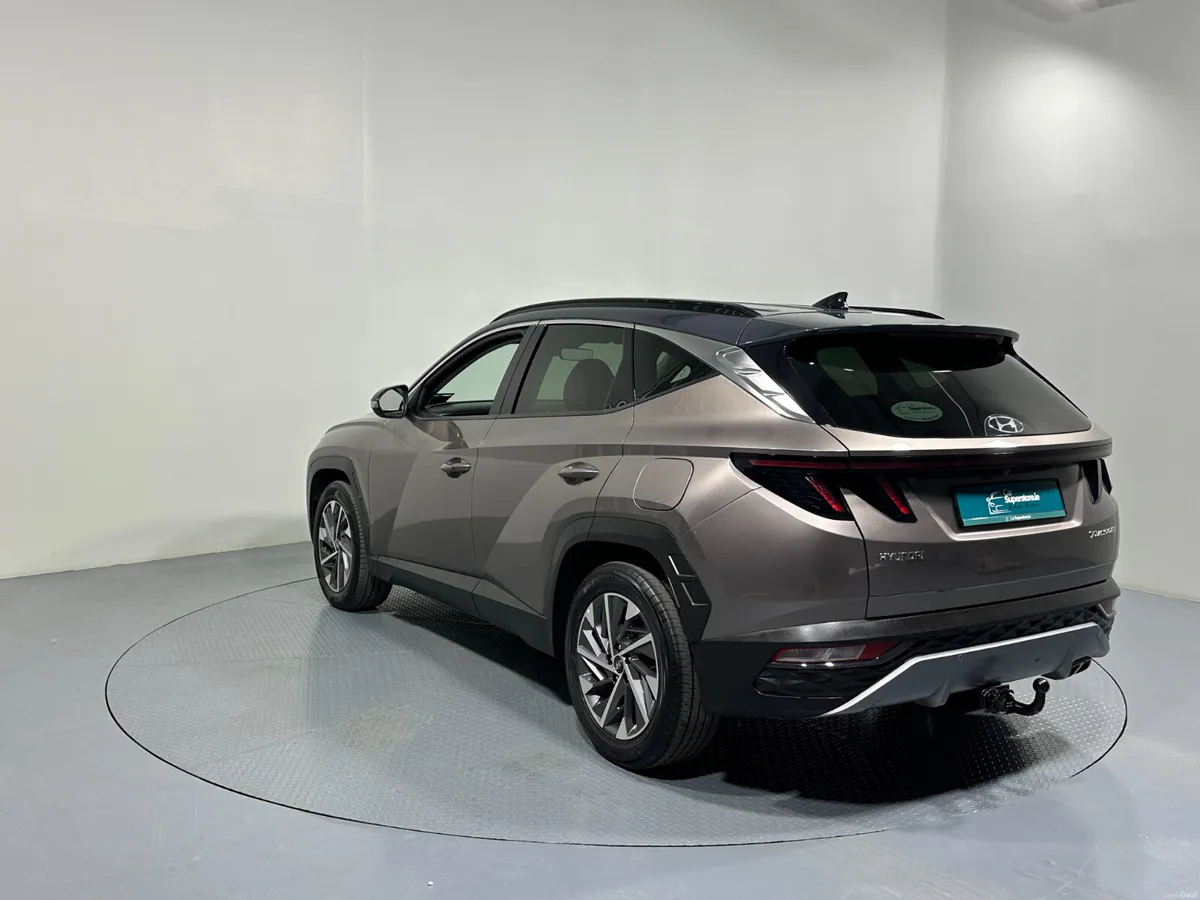 Hyundai Tucson Executive 2 Tone Roof 212 - Image 5