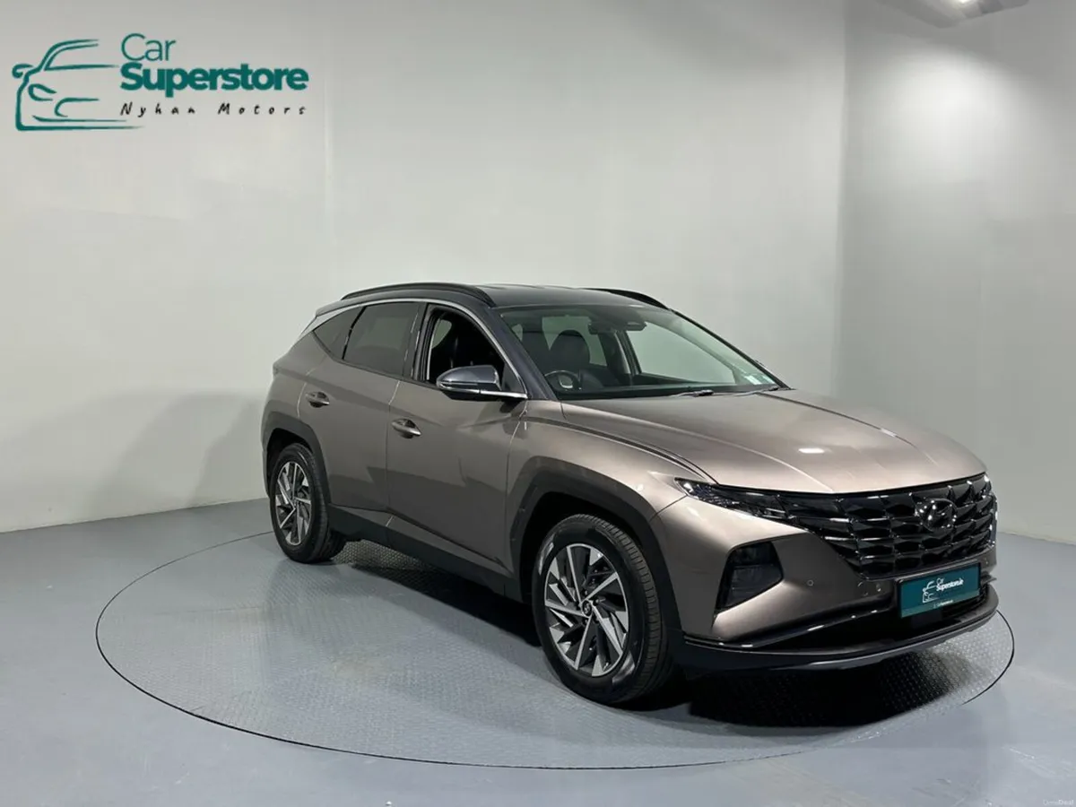 Hyundai Tucson Executive 2 Tone Roof 212 - Image 1